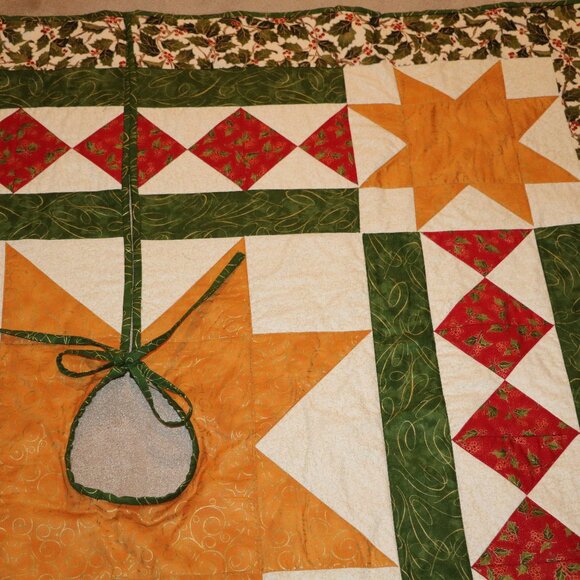 Christmas Tree Skirt Quilted Handmade 56 X 56 - Picture 2 of 6